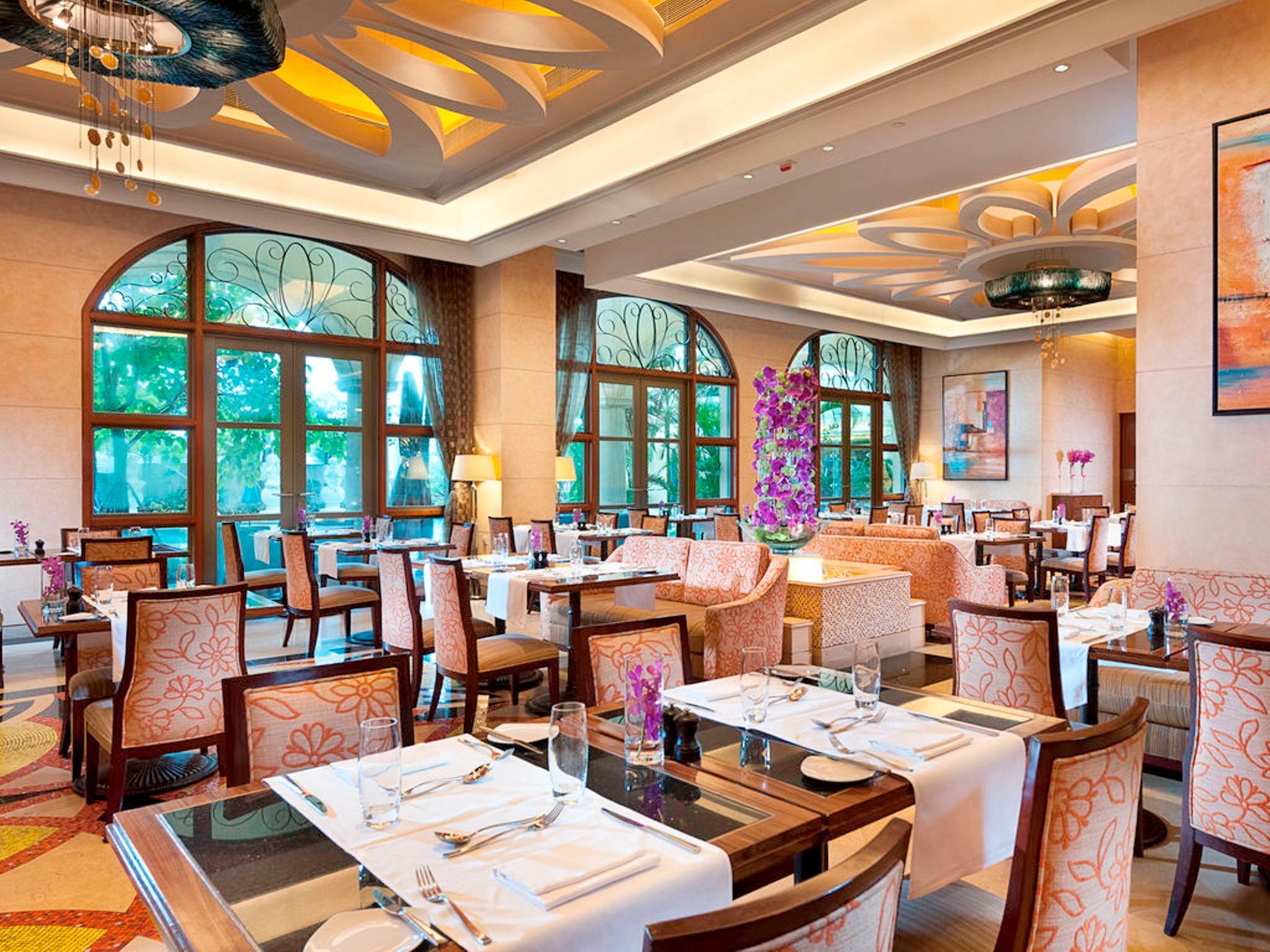 Sofitel Macau At Ponte 16 Hotell Eksteriør bilde The restaurant